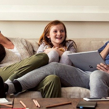 Microsoft Office 365 Family (PC) (6 Devices, 1 Year)  - Microsoft Account - GLOBAL